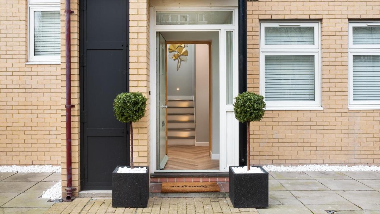 London'S Modern Nuance Apartment - Battersea Exterior foto