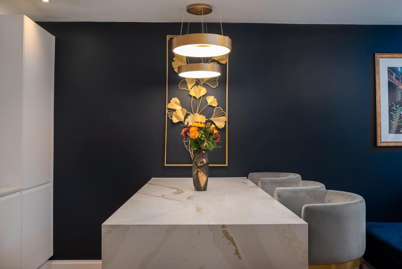London'S Modern Nuance Apartment - Battersea Exterior foto