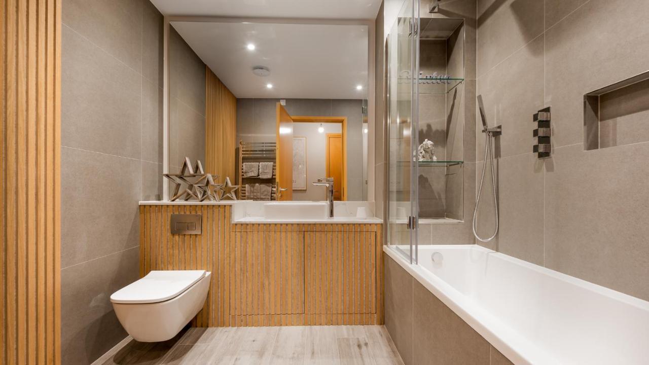 London'S Modern Nuance Apartment - Battersea Exterior foto